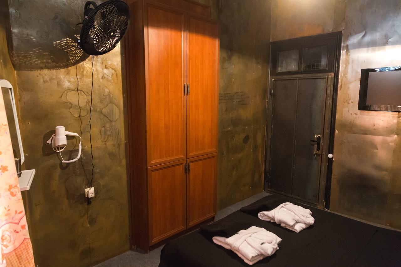 Alcatraz Jail-Hostel Tbiliszi Kültér fotó
