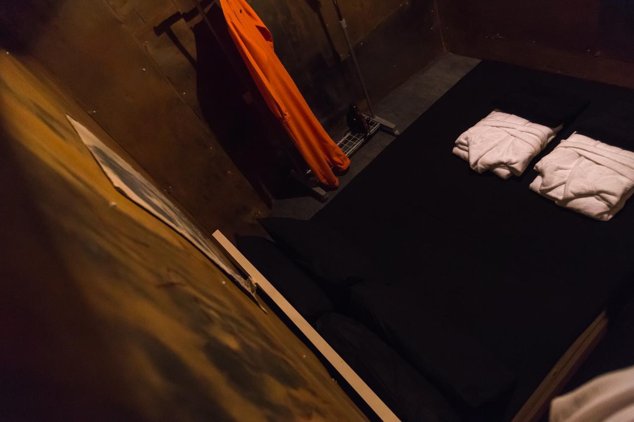 Alcatraz Jail-Hostel Tbiliszi Kültér fotó