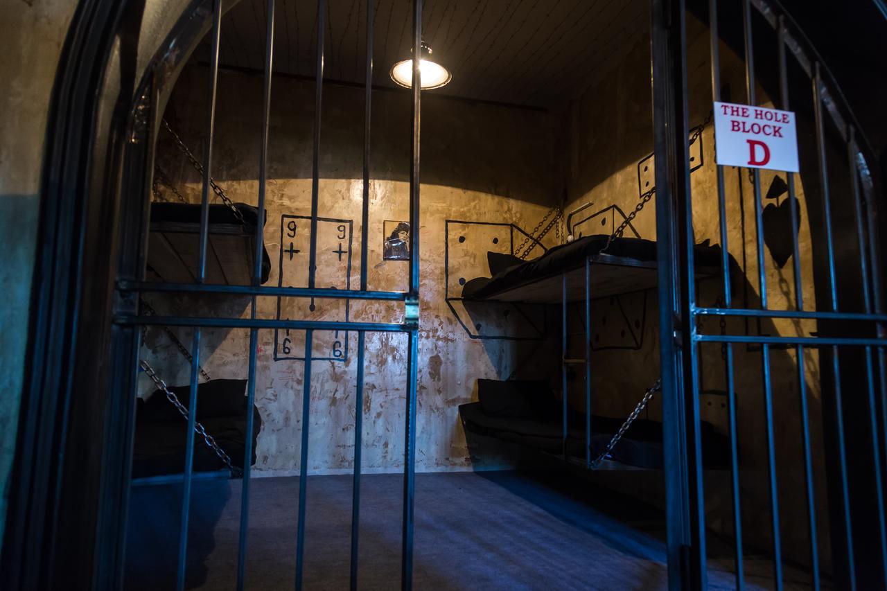 Alcatraz Jail-Hostel Tbiliszi Kültér fotó